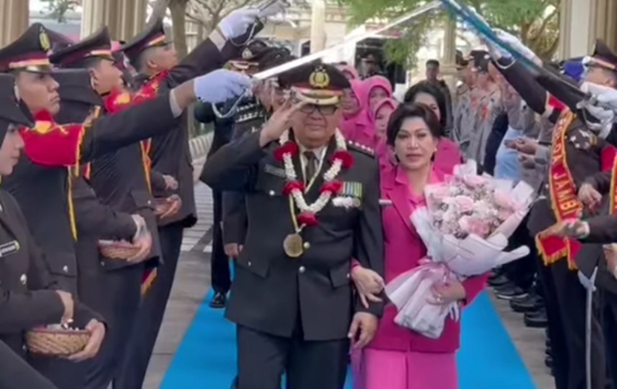 Khidmat, Polda Jambi Laksanakan Wisuda Purna Bakti Pejabat Utama dan Personel